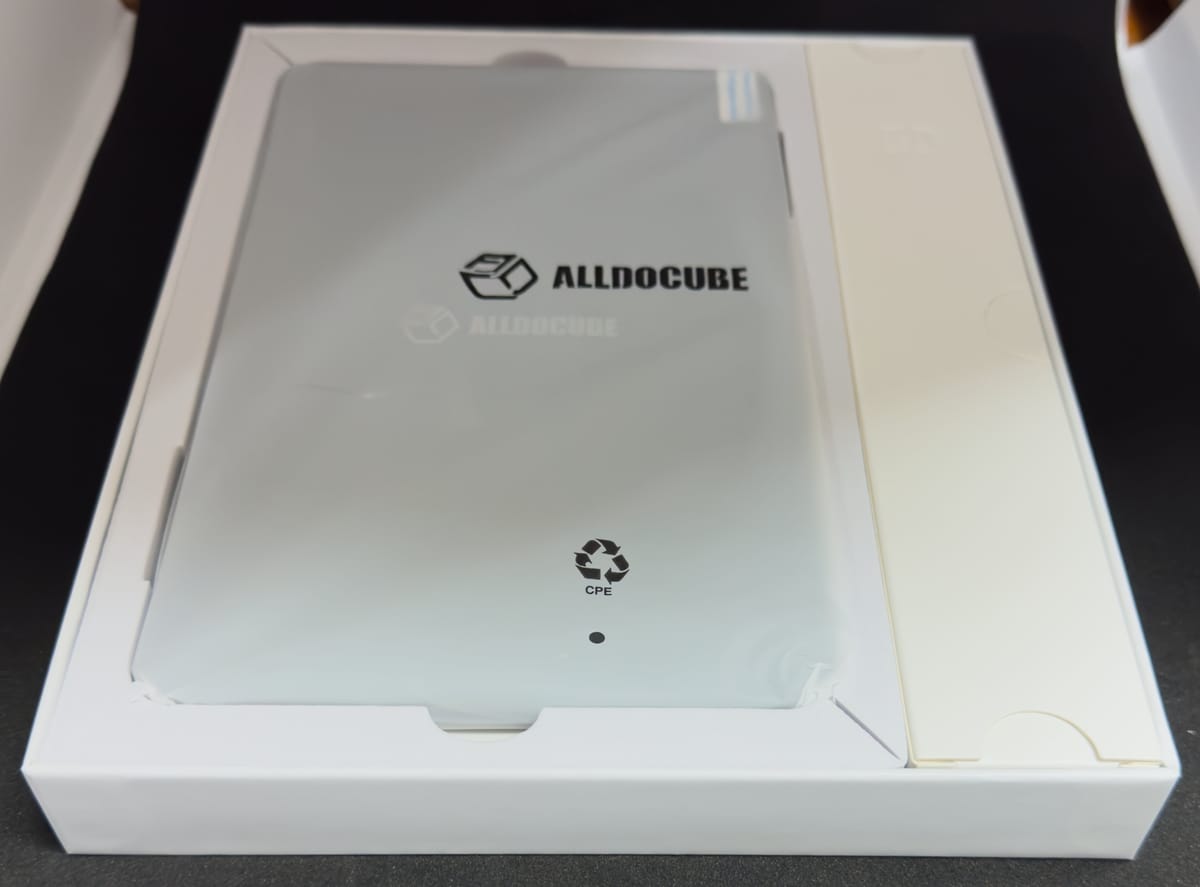 ALLDOCUBE iPlay 60 mini 内箱